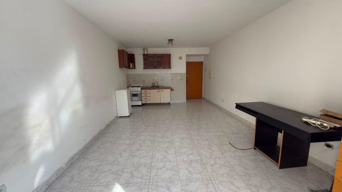 Foto de HERMOSO MONOAMBIENTE CON BALCON, POSEE PILETA Y VIGILANCIA!!!, imagen 1