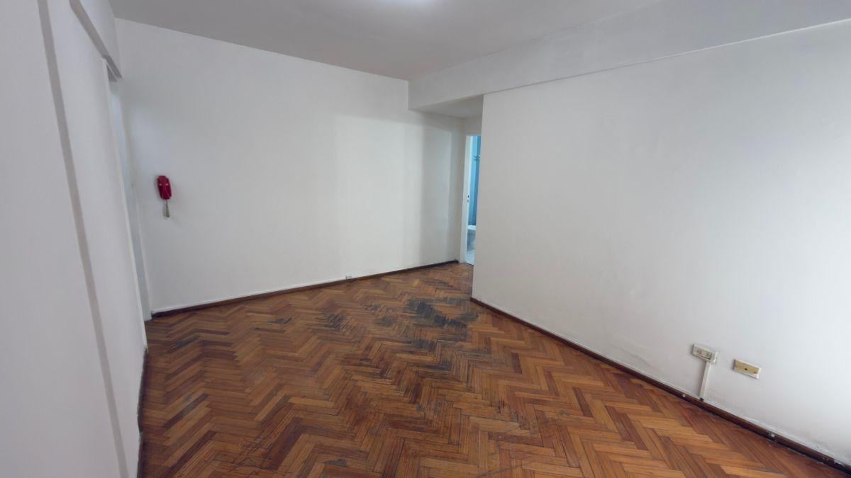 Foto de 2 Ambientes en la mejor ubicacion de Recoleta. OPORTUNIDAD, imagen 2