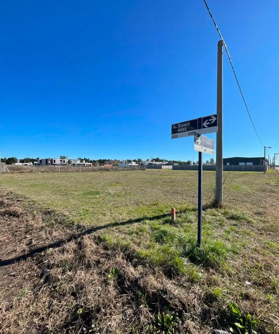 LOTES EN VENTA 900 MTS2-SERVICIOS-ESCRITURA-FINANCIACION-DESPEÑADEROS 2