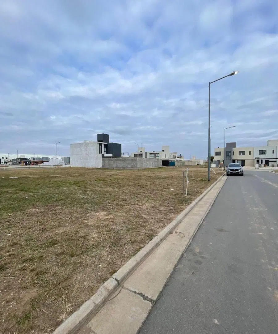 LOTE EN VENTA APTO DUPLEX DE 294 MTS2 EN COLINAS DE MANANTIALES- GRAN OPORTUINIDAD DE INVERSION!! 8