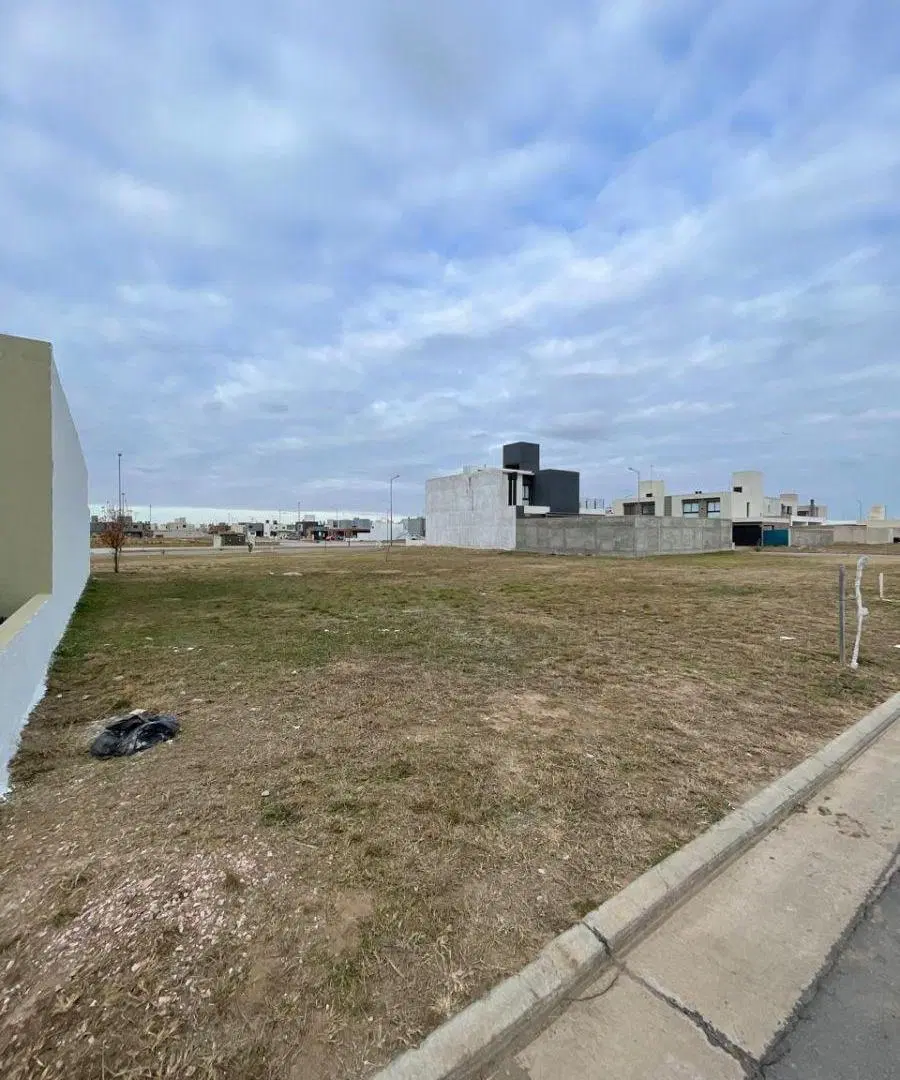 LOTE EN VENTA APTO DUPLEX DE 294 MTS2 EN COLINAS DE MANANTIALES- GRAN OPORTUINIDAD DE INVERSION!! 2