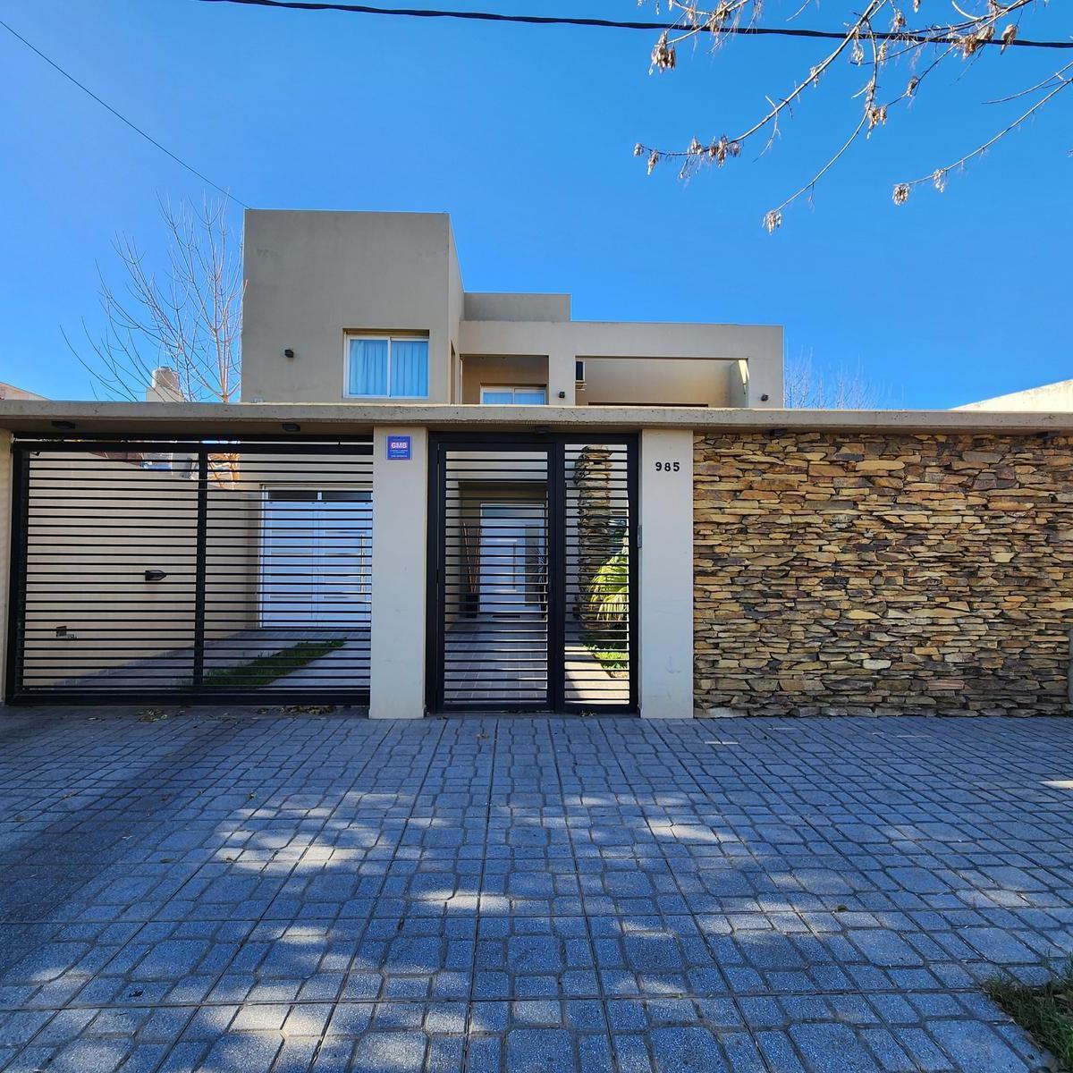 Moderna casa en venta B° Villa Talleres