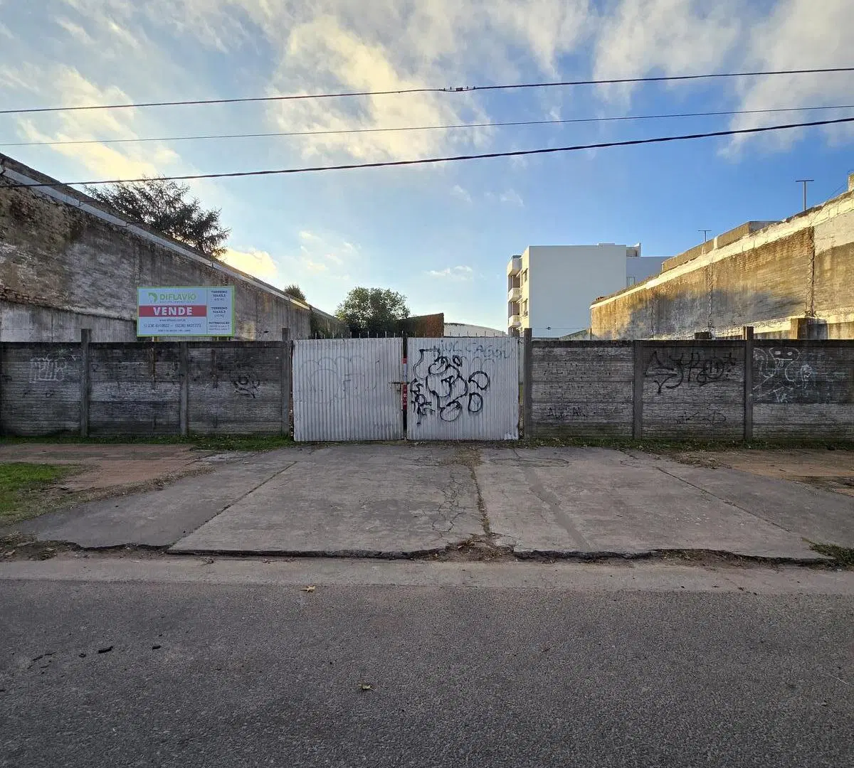 Terrenos Baldíos en bloque o separados 4