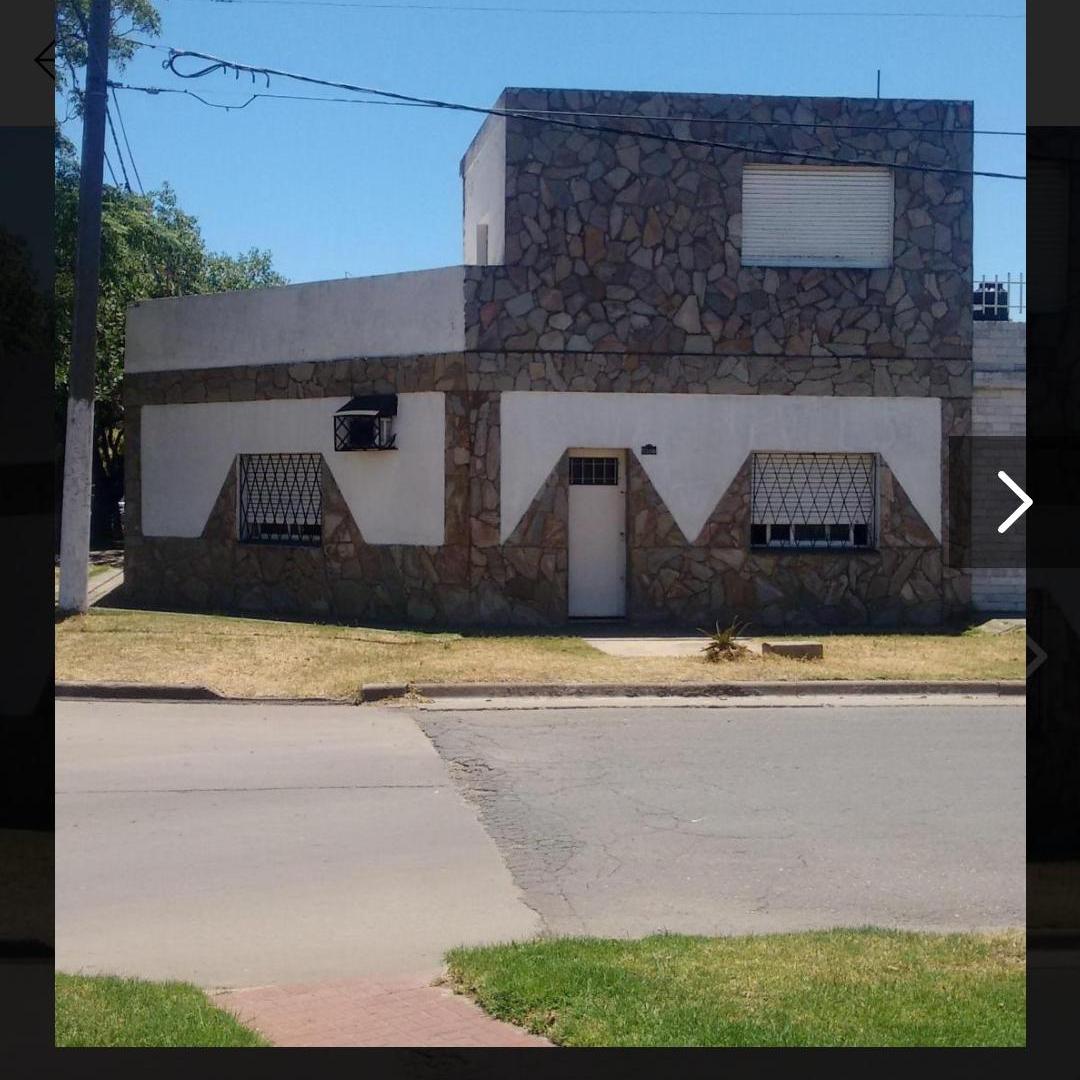 Foto de CASA EXCELENTE ESQUINA Y MUY LUMINOSA., imagen 1