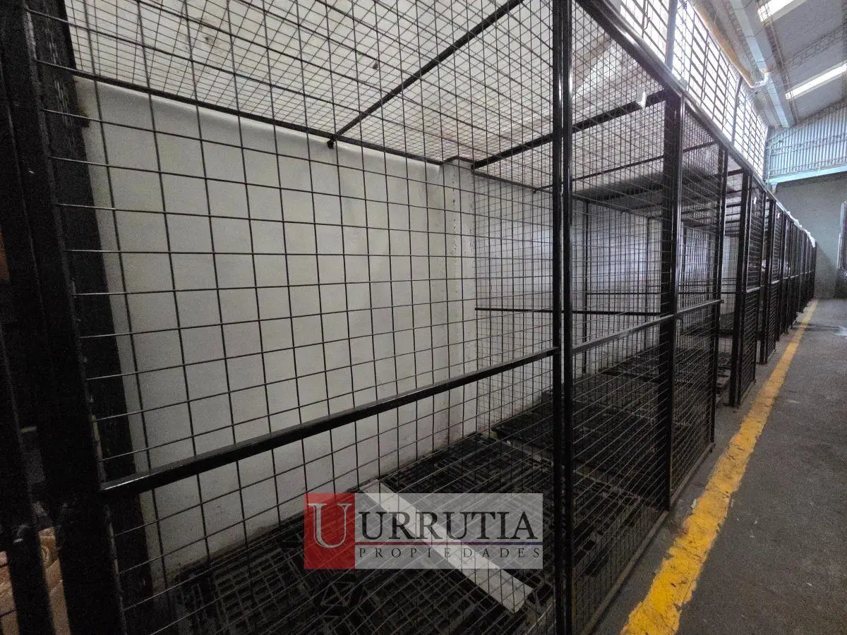 ALQUILER DE GALPON 8,66 X 34,64 EN MUNRO 4