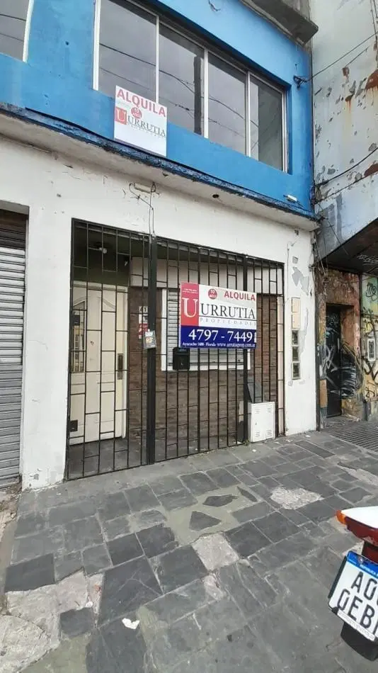OFICINA 2 AMB C/2 PATIOS + DEPOSITO/COCHERAS. 2