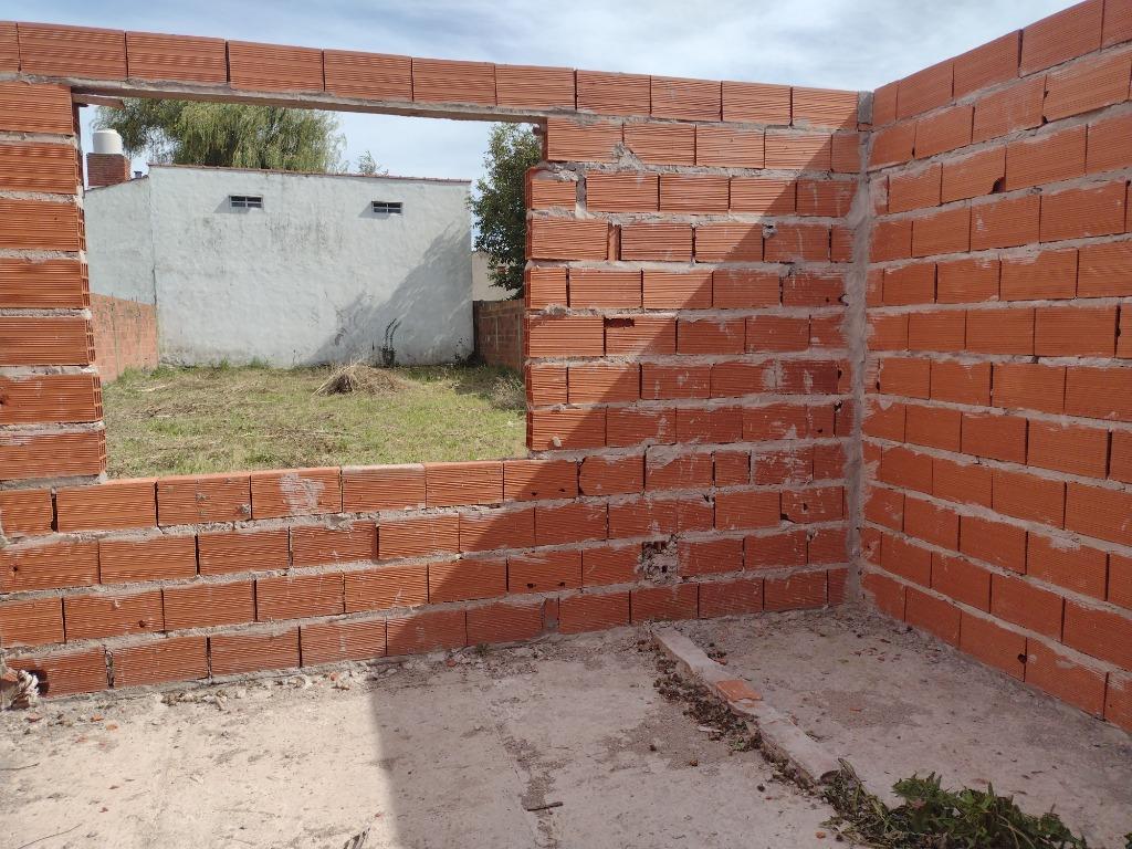 Venta de Lote con Construcción en Miramar 1