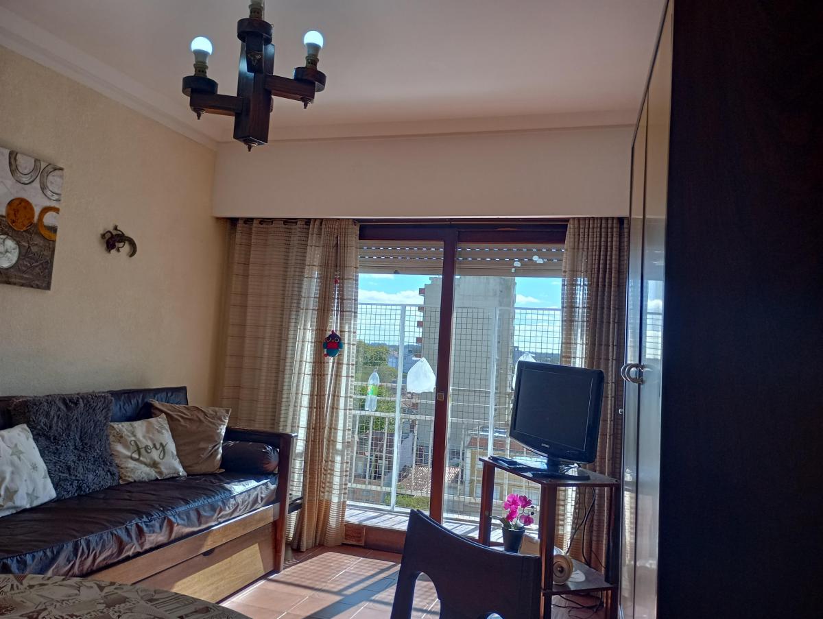 Venta Departamento de Tres Ambientes Miramar 3