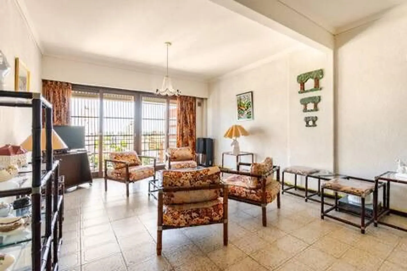 Se alquila departamento de 4 ambientes 5