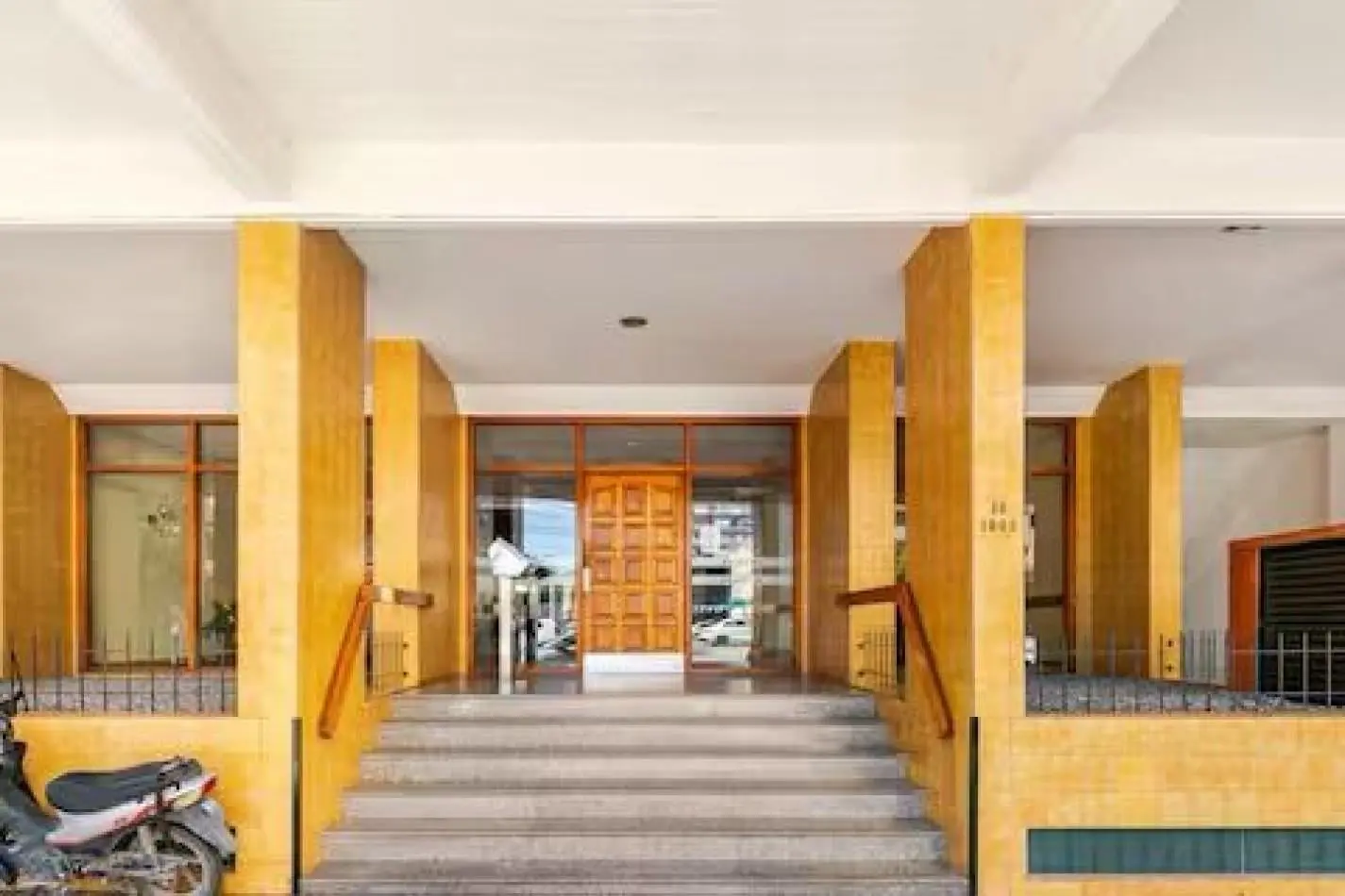 Se alquila departamento de 4 ambientes 4