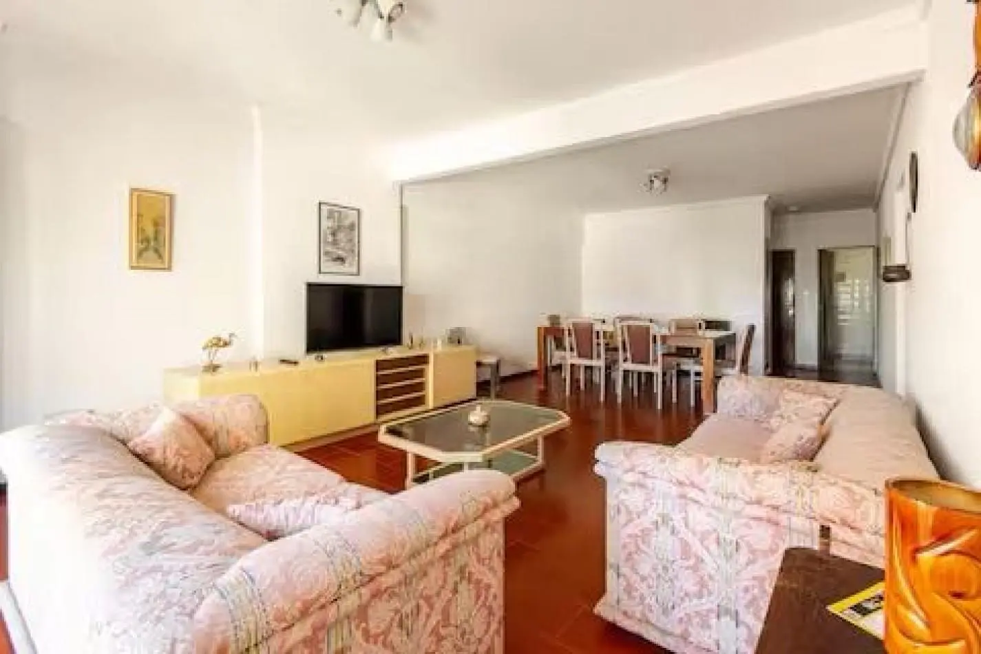Se alquila departamento de 4 ambientes 5