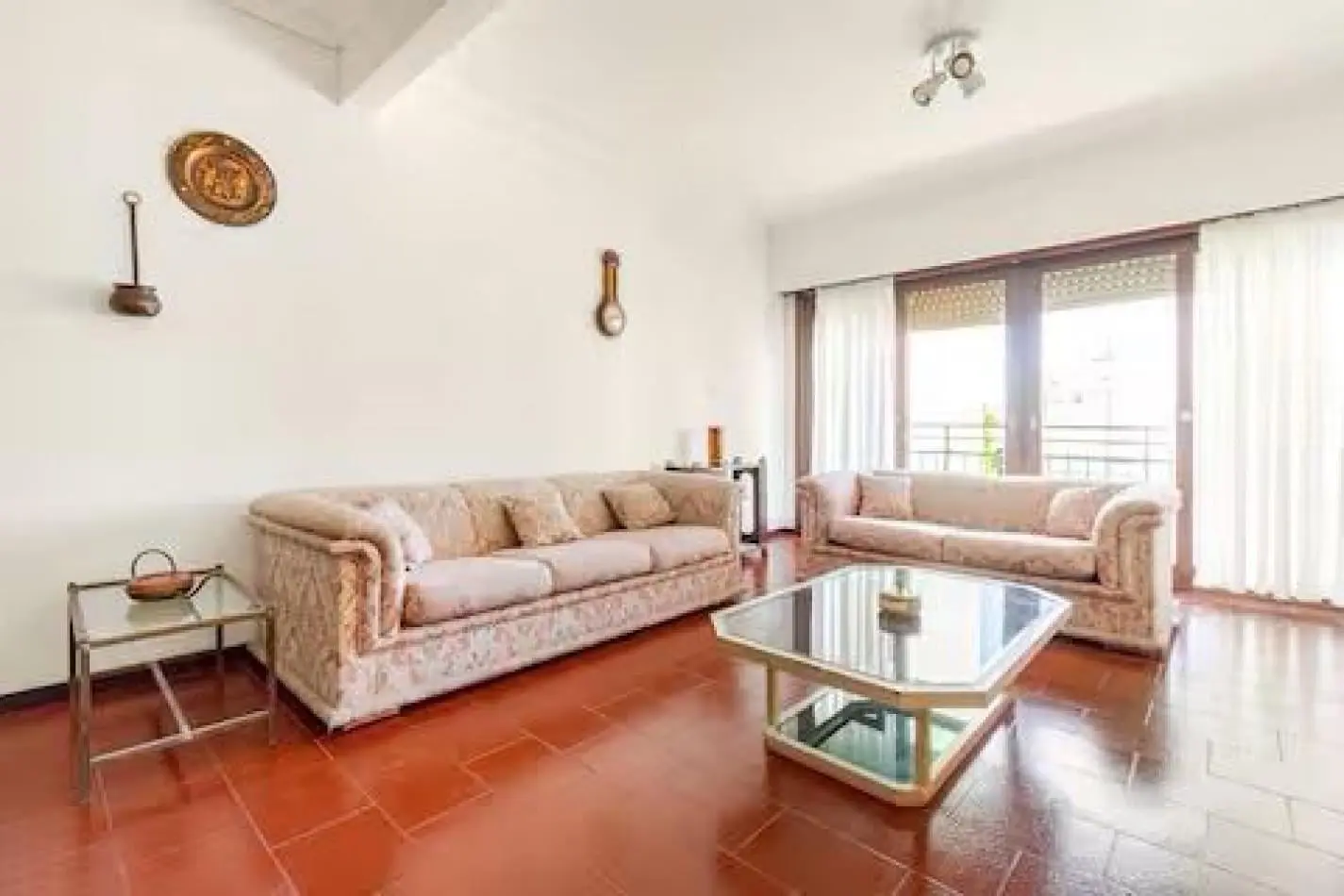 Se alquila departamento de 4 ambientes 1