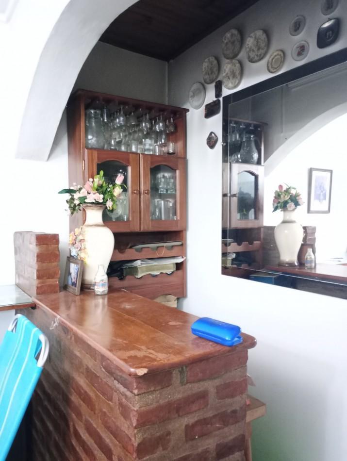 VENTA DE CASA DE 3 AMBIENTES ZONA 2