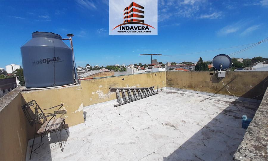 PH de 191 m² Tot – 3 Dorm. 2 Baños. Local o Coch. 2 Terrazas. Parrilla. V. Lynch 2