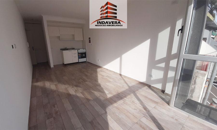 Foto de HERMOSO DEPTO AL FRENTE: 1 Amb 27 m2 Totales CON COCHERA FIJA . CASEROS, imagen 3