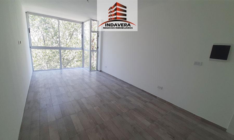 HERMOSO DEPTO AL FRENTE: 1 Amb 27 m2 Totales CON COCHERA FIJA . CASEROS CENTRO