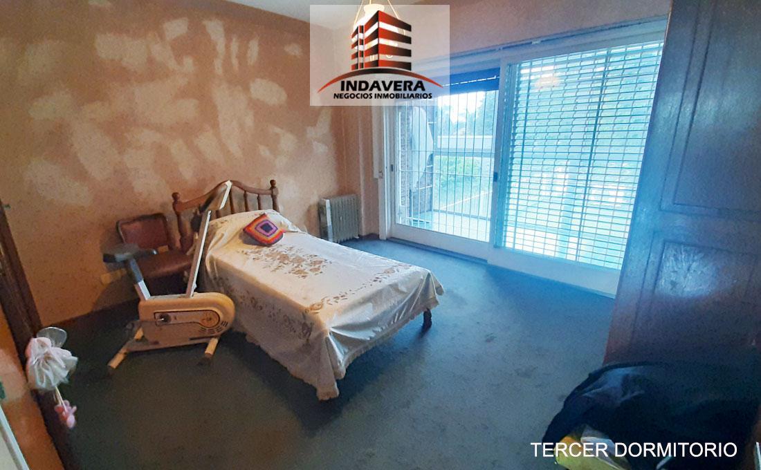 Foto de Casa de 4 amb 3 coch. Lote 380m2. Quincho. Jardín. ASCENSOR. PERMUTA, imagen 2