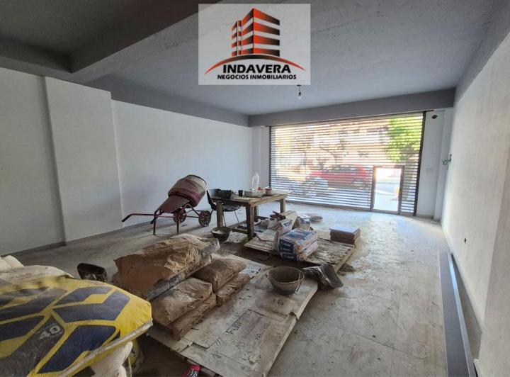 LOCAL COMERCIAL EN VIA PUBLICA 42M2 TOTALES – Sabattini y Murias