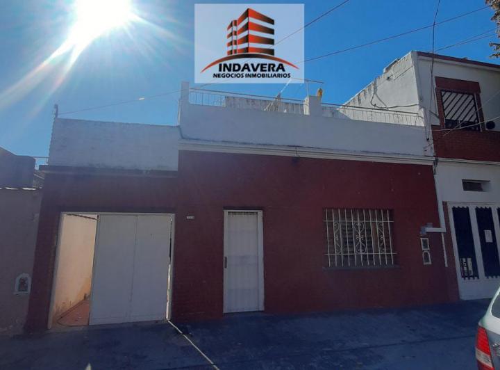 Excelente Casa en Lote propio 220 m2 totales (228m2 cub) – V. Lynch 2