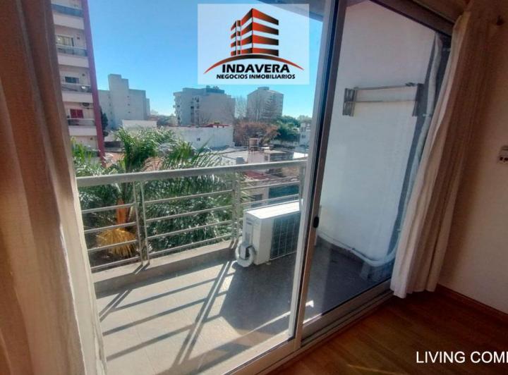 Impecable y Luminoso  2 Amb 46m2 Al Frente con balcón – Caseros Centro 1
