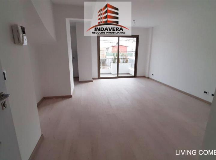 Excelente Depto de 2 Ambientes 47m2 Al Frente. Con Balcón y Parrilla – Caseros 4