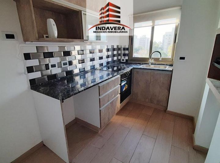 Excelente Depto de 2 Ambientes 47m2 Al Frente. Con Balcón y Parrilla – Caseros 2