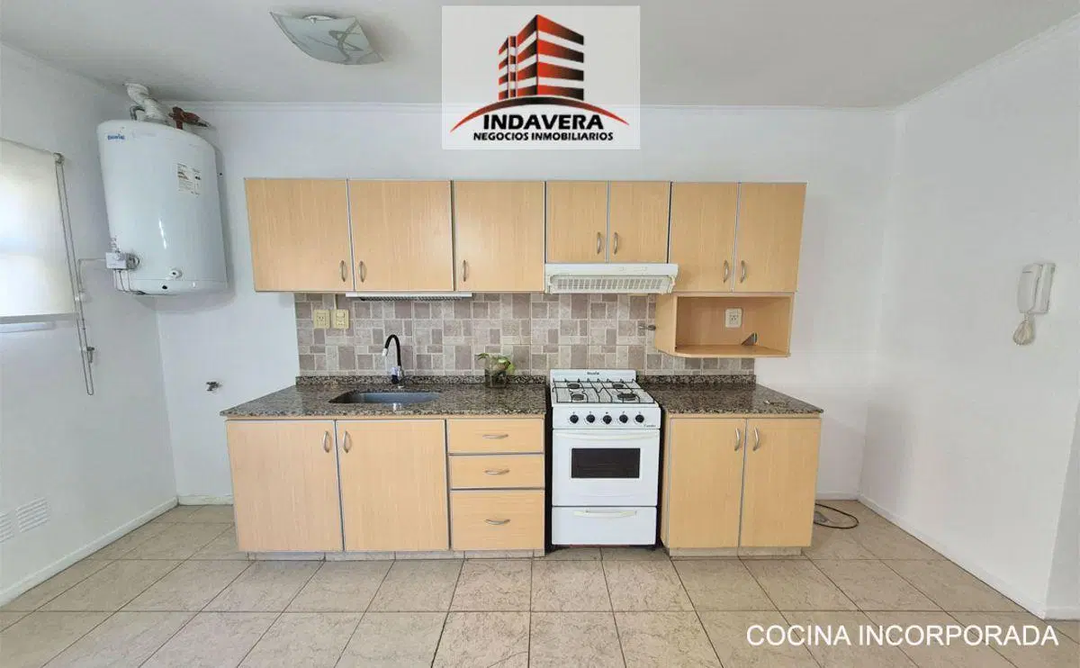 Hermoso 2 ambientes con Terraza Propia con Parrilla y Balcón al frente - Caseros Centro 5