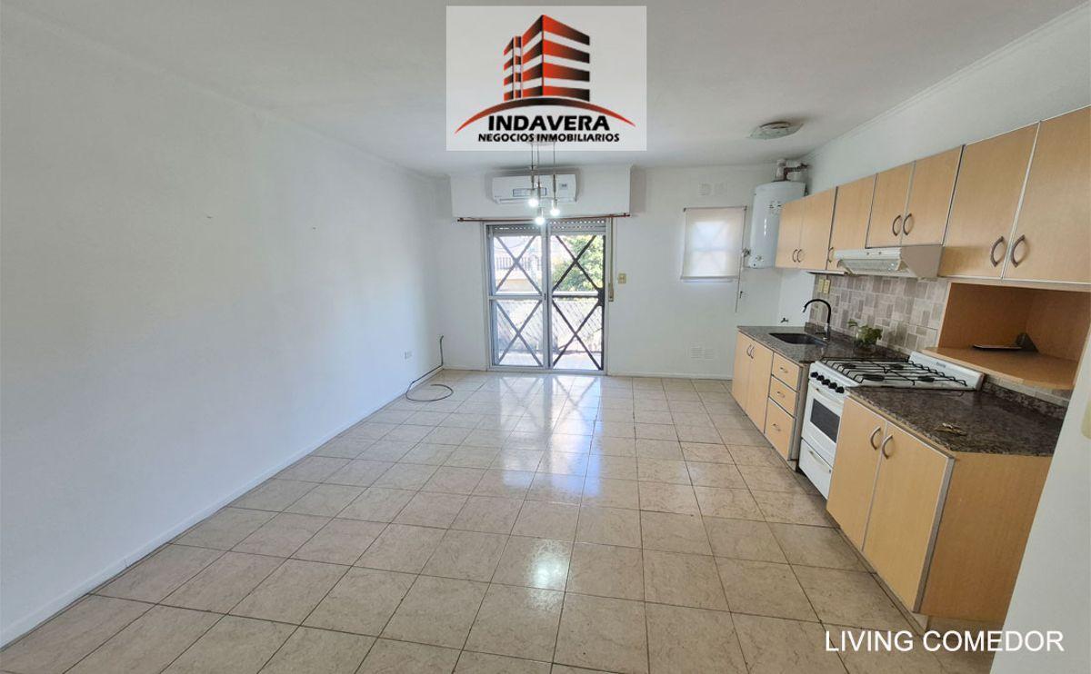 Hermoso 2 Ambientes con Terraza Propia con Parrilla y Balcón Al Frente - Caseros Centro