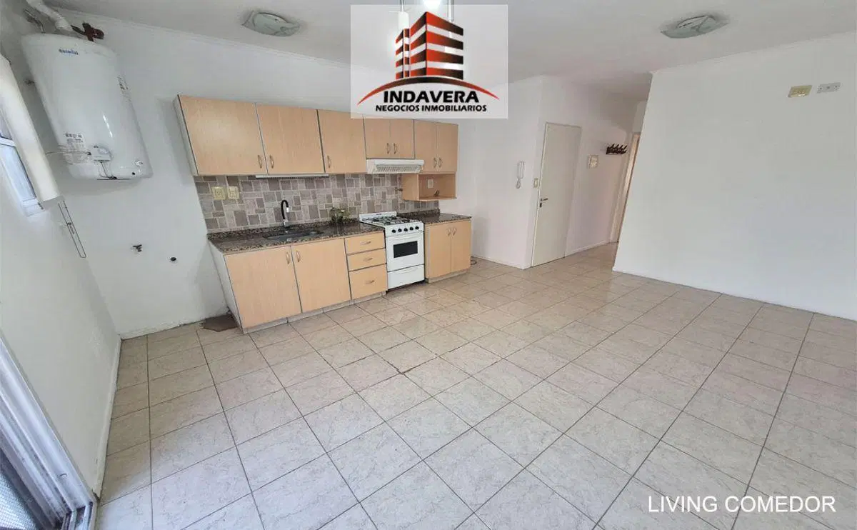 Hermoso 2 Ambientes con Terraza Propia con Parrilla y Balcón Al Frente - Caseros Centro 1