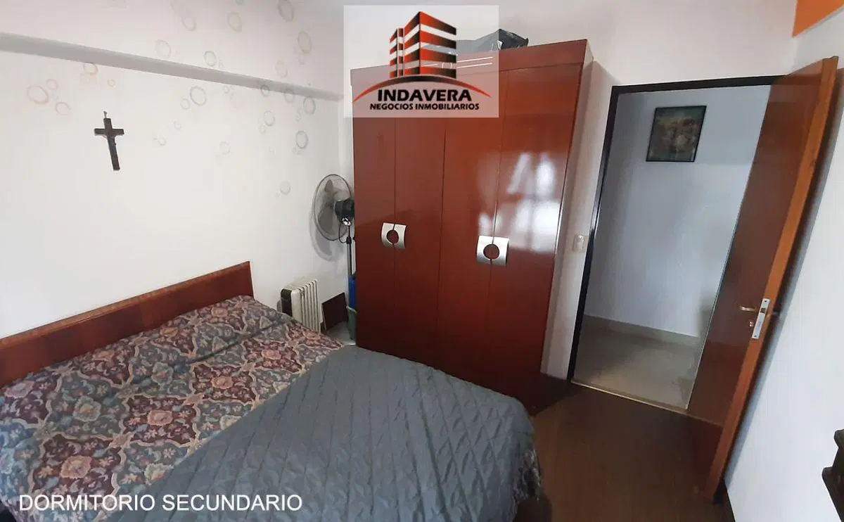 Excelente Depto de 3 Amb con Dependencia 76 m² Tot, 2 Balcones y Cochera (14m2). Caseros 3