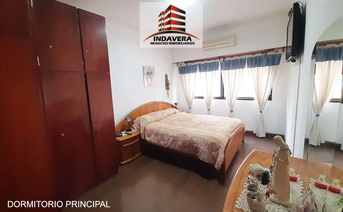 Excelente Depto de 3 Amb con Dependencia 76 m² Tot, 2 Balcones y Cochera (14m2). Caseros 4