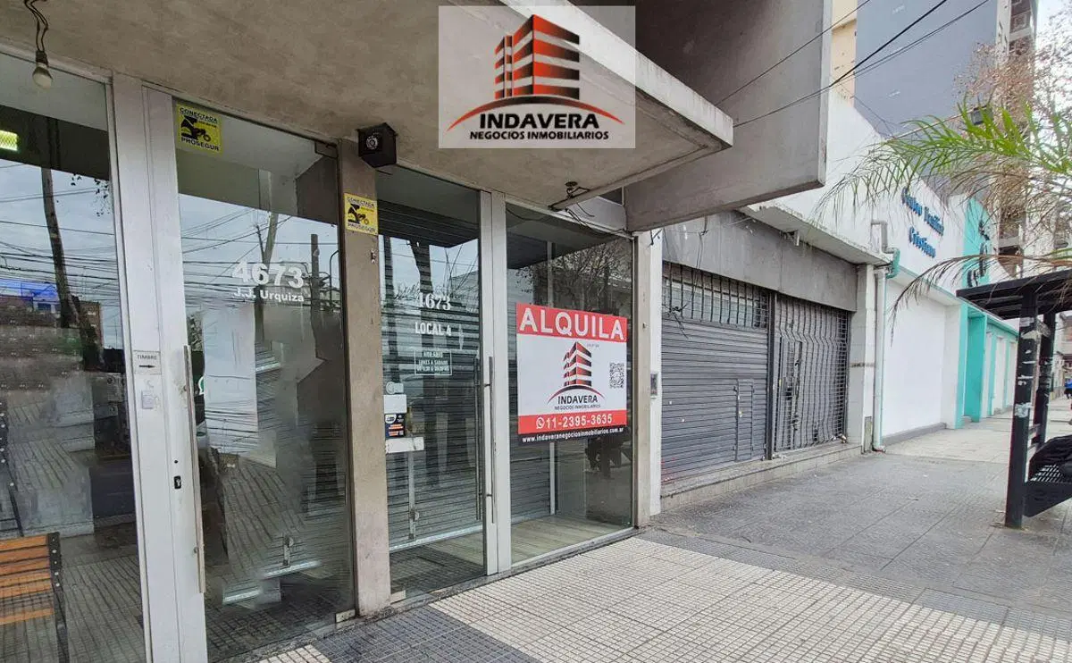 Excelente Local 71m2 Totales sobre Av. – Caseros Centro 6