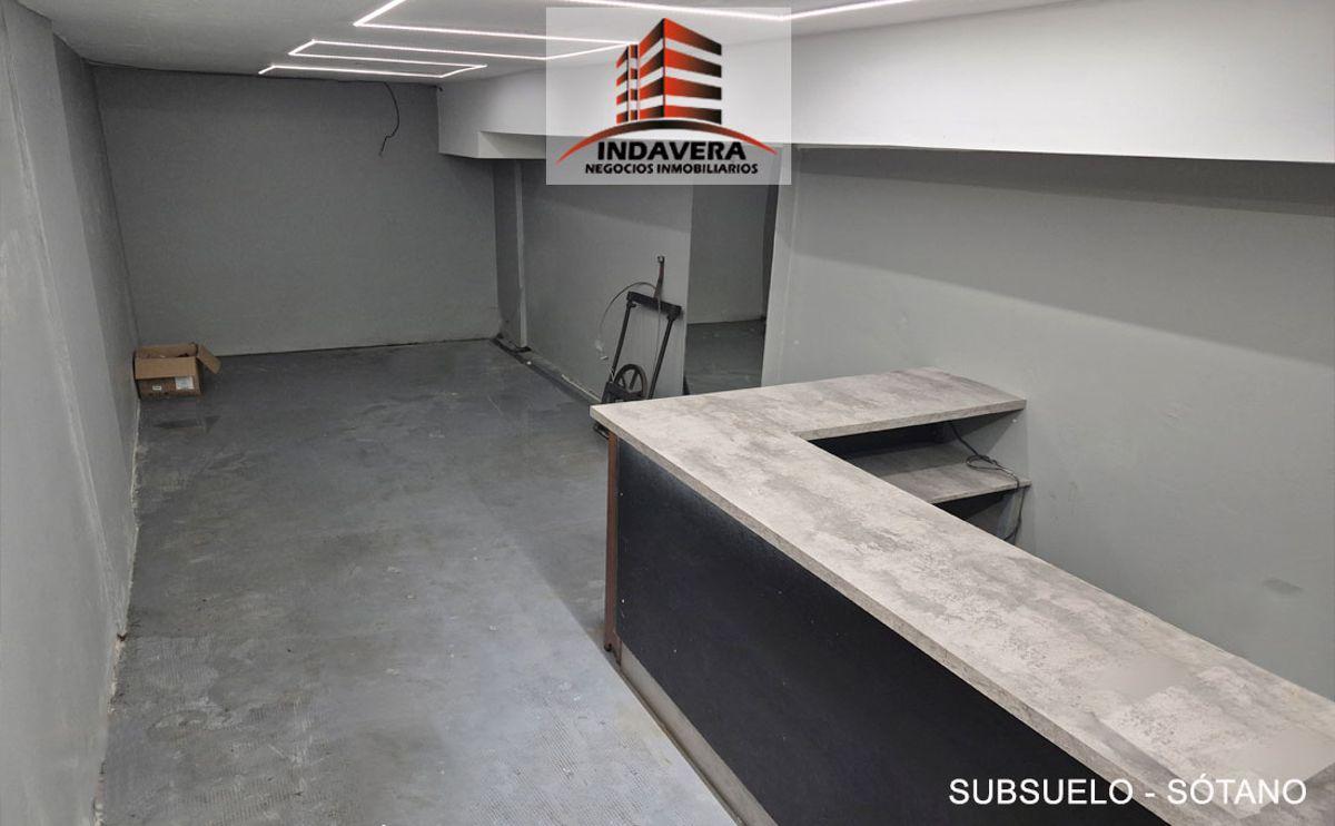 Foto de Excelente Local 71m2 Totales sobre Av. – Caseros Centro, imagen 1