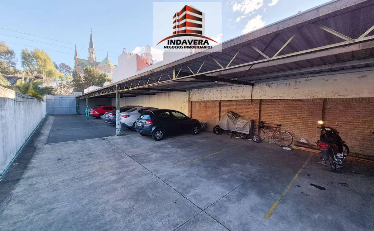 Lote IDEAL DESARROLLO / CASA de 322 m2 Totales – Santos Lugares Centro 1