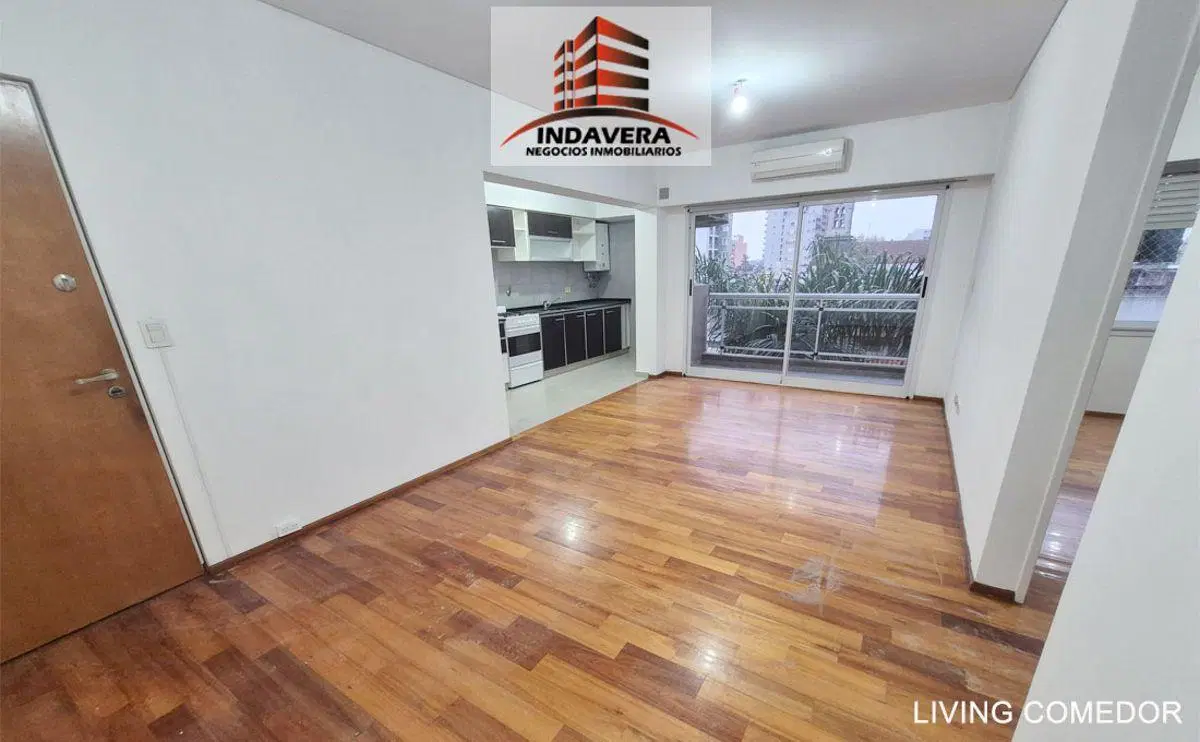 EXCELENTE 2 AMBIENTES CON BALCÓN Y VISTA ABIERTA - CASEROS CENTRO 2