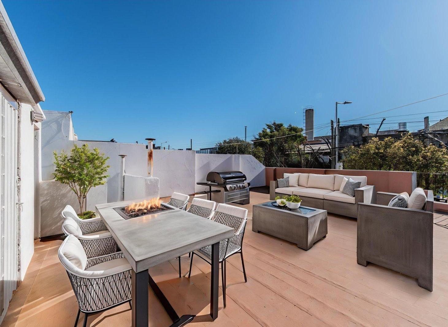 Foto de CASA - MUY BUEN ESTADO - CON TERRAZA. 4 AMBIENTES. LOTE PROPIO, imagen 5
