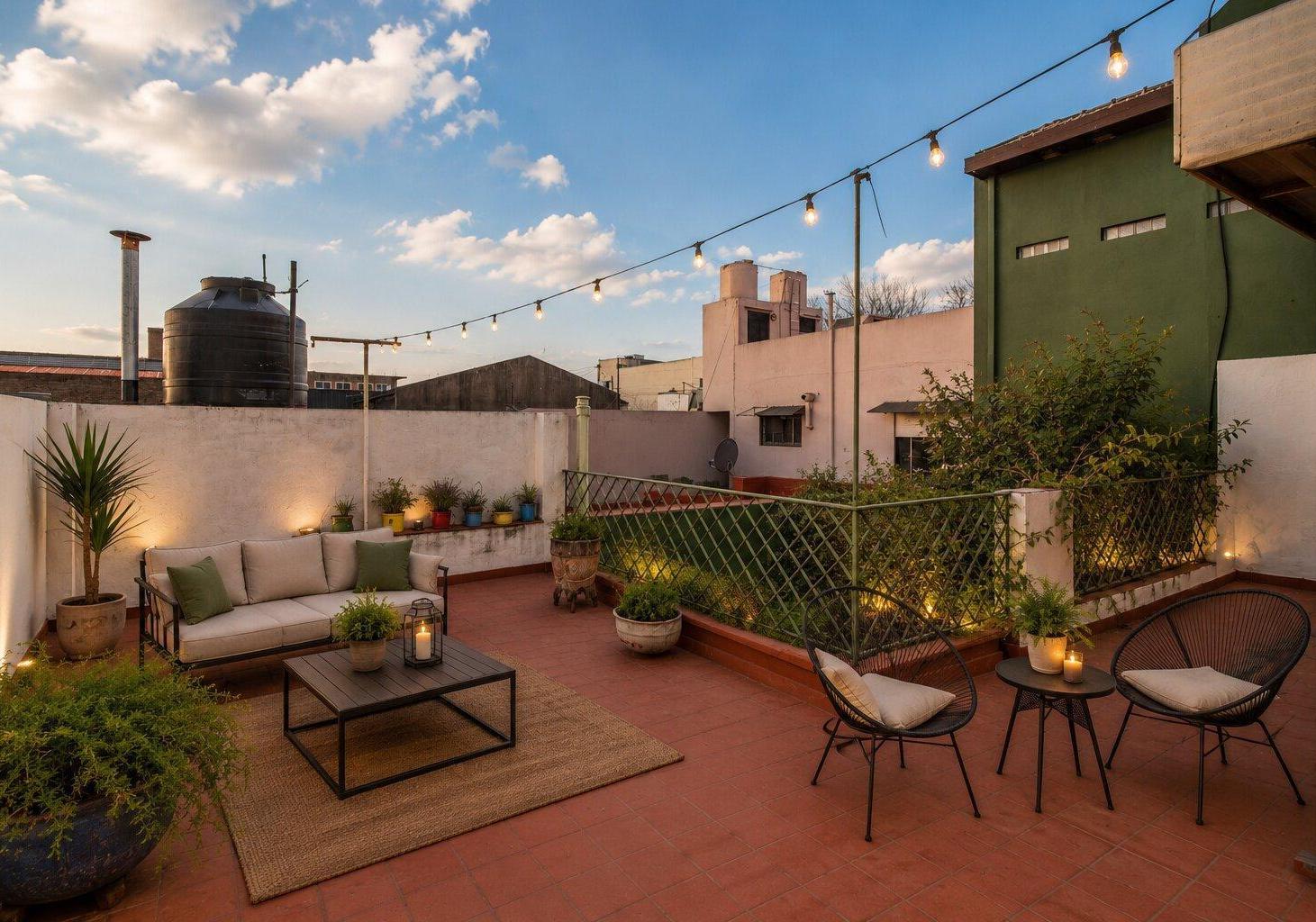 Foto de PH TIPO CASA - DOS DORMITORIOS - TERRAZA - PATIO - LANUS OESTE, imagen 1