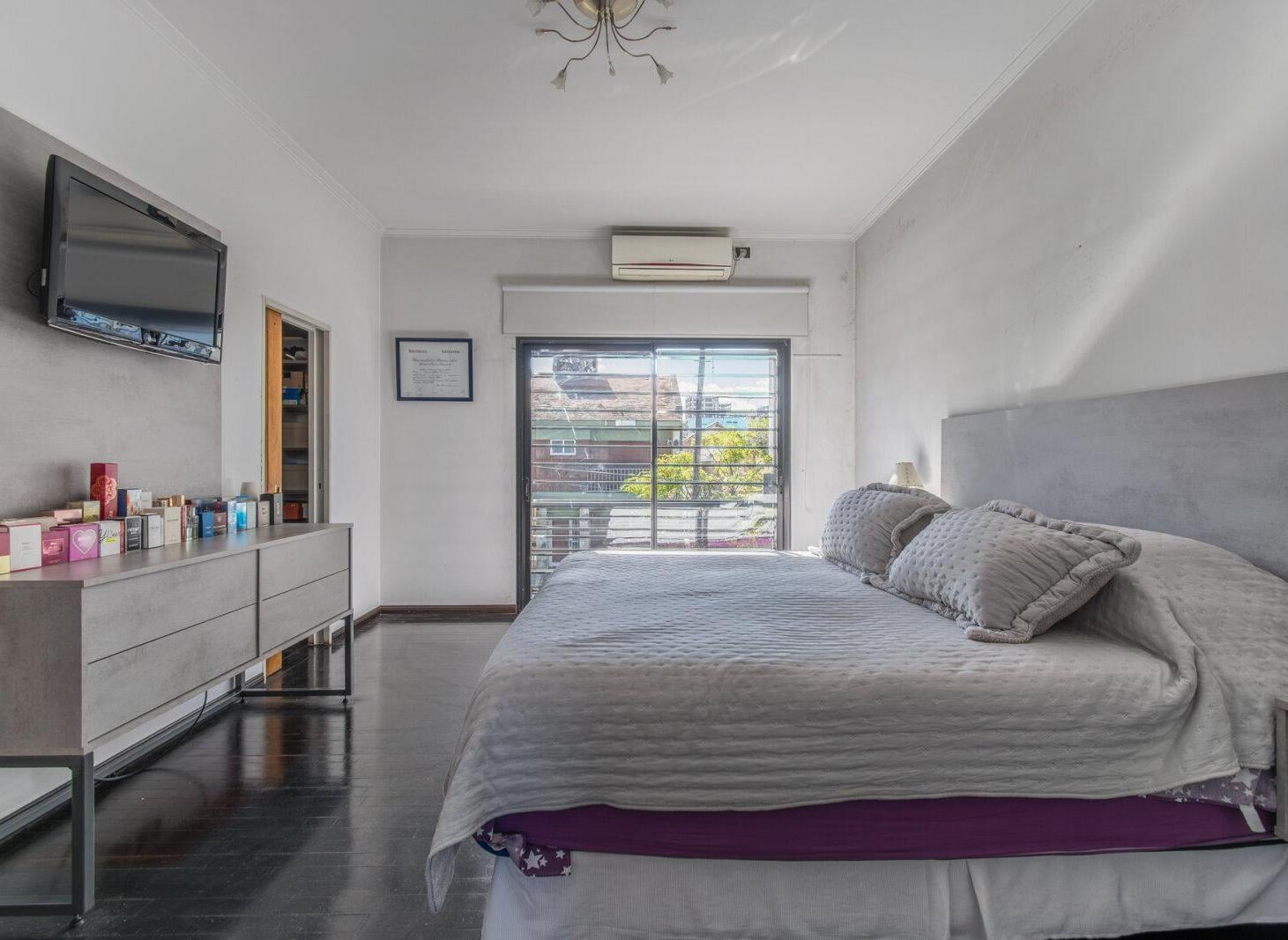 Foto de CASA MODERNA CON JARDIN - TERRAZA - COCHERA - Wilde centro Avellaneda, imagen 3
