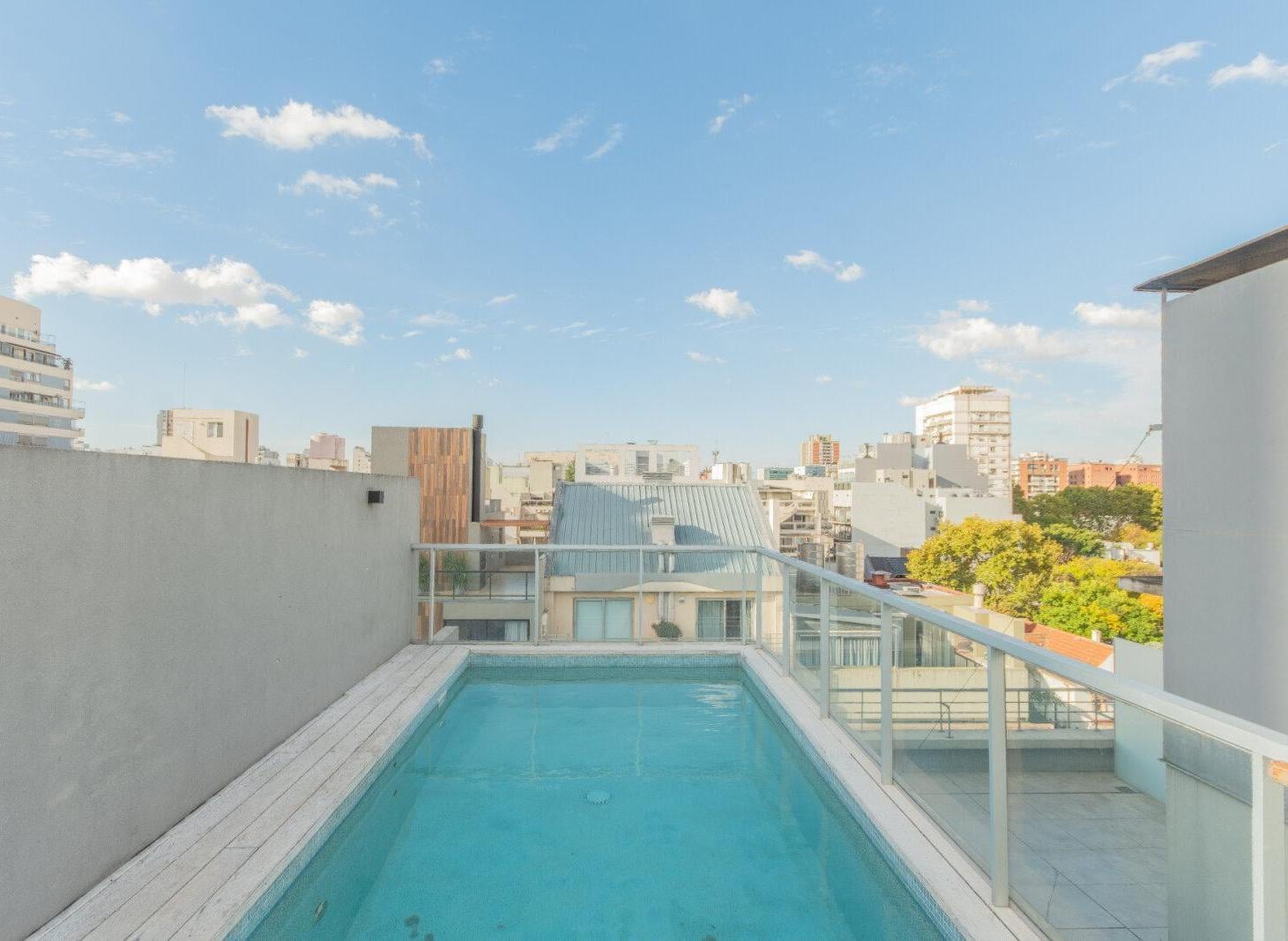 Foto de TRIPLEX APTO CREDITO. 3 AMBIENTES CON TERRAZA - COCHERA - BALCÓN, imagen 1