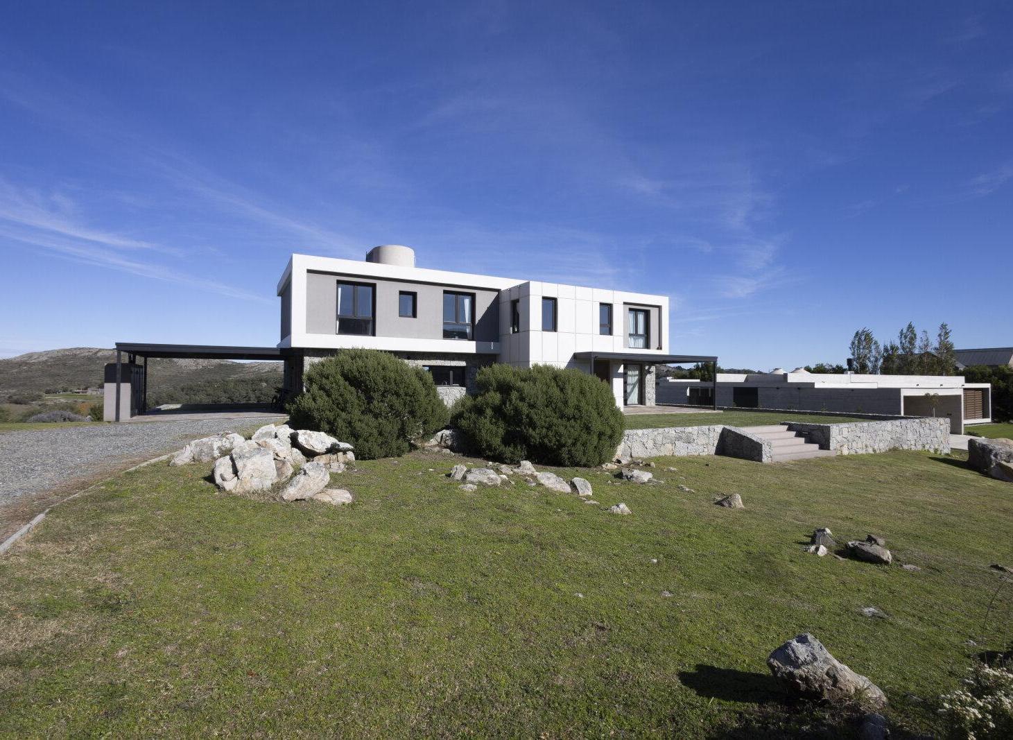 Foto de CASA EN VENTA EN VALLE DE TANDIL GOLF CLUB | AMPLITUD, CONFORT Y, imagen 1