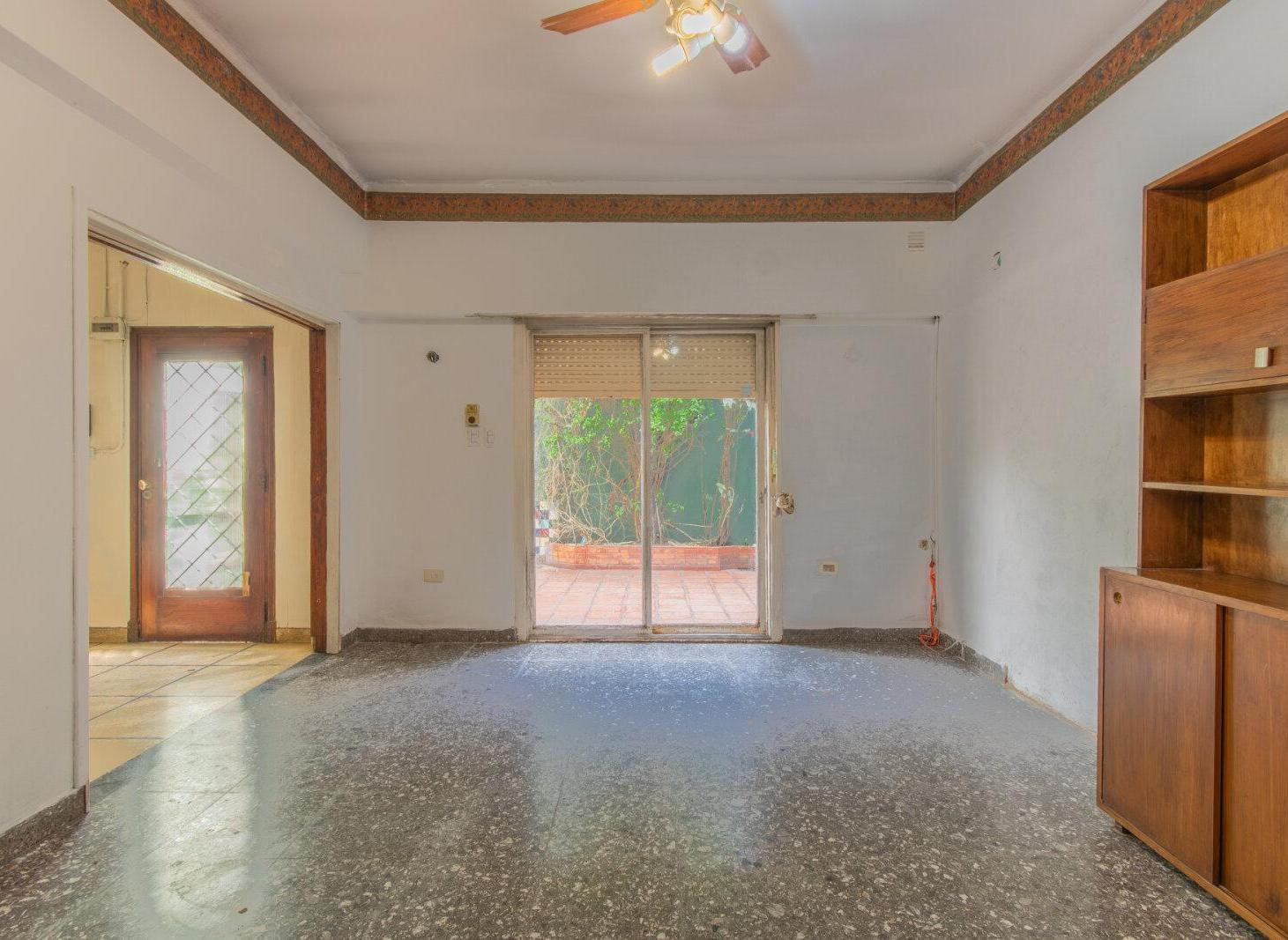 Foto de PH TIPO CASA - TERRAZA - PATIO - LANUS OESTE A METROS DE YRIGOYEN, imagen 3