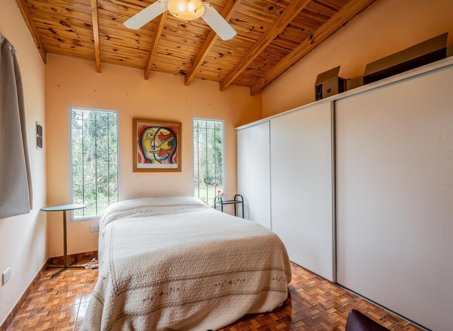 Foto de Espectacular fracción de 4.900 m² con dos casas, parque y piscina |, imagen 1
