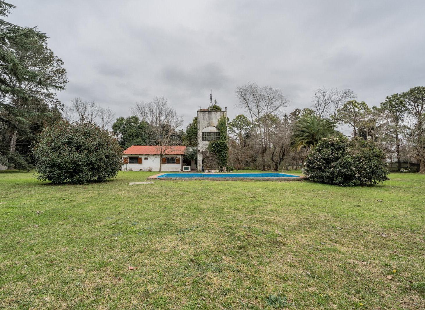 Foto de Espectacular fracción de 4.900 m² con dos casas, parque y piscina |, imagen 2