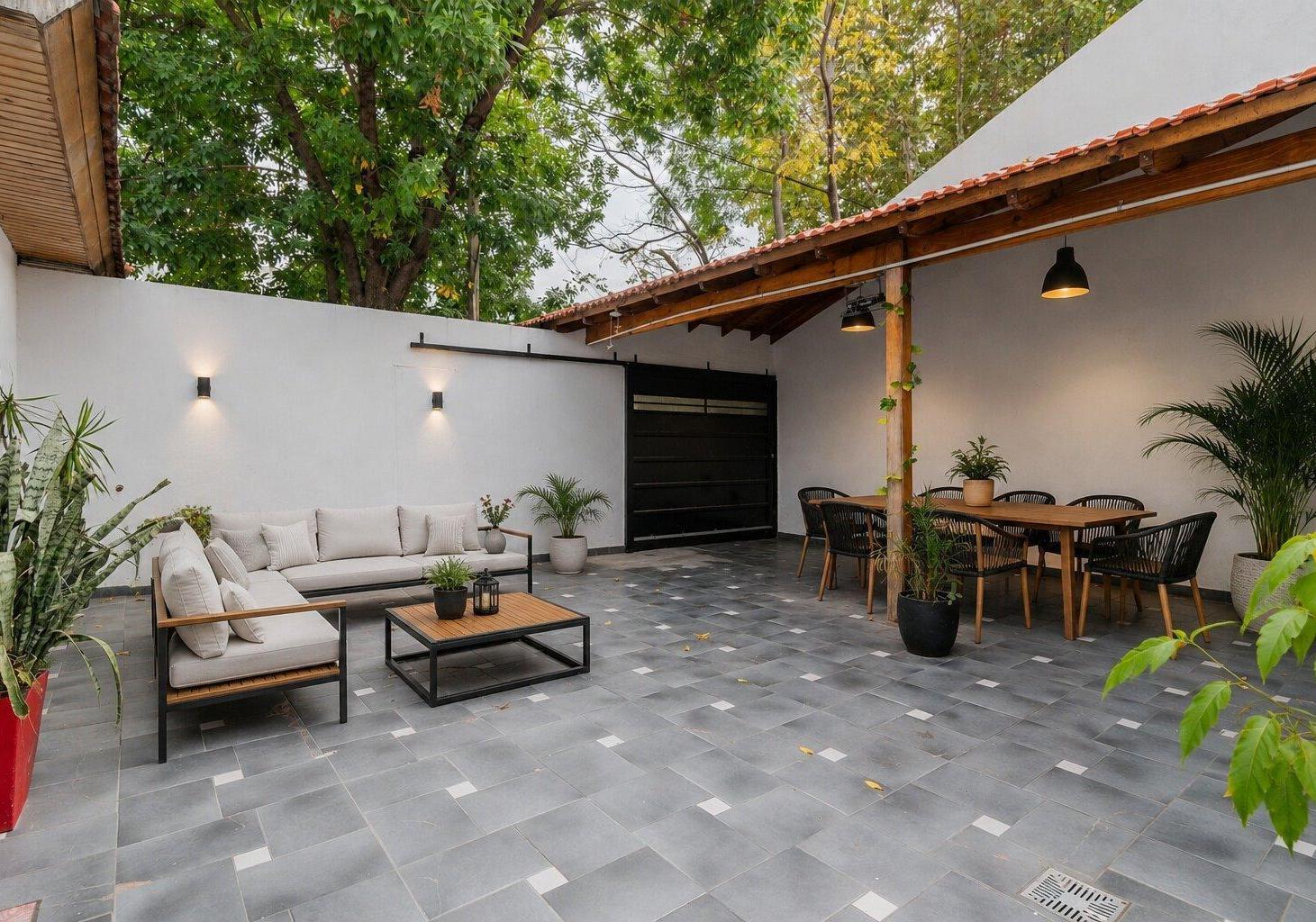 Foto de Casa - con patio cochera y terraza. Lote Propio. Lanús este, imagen 4