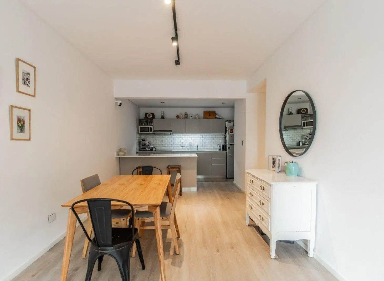 VENTA EXCELENTE DPTO 2 AMBIENTES C/BALCÓN AL FRENTE EN DEVOTO 3