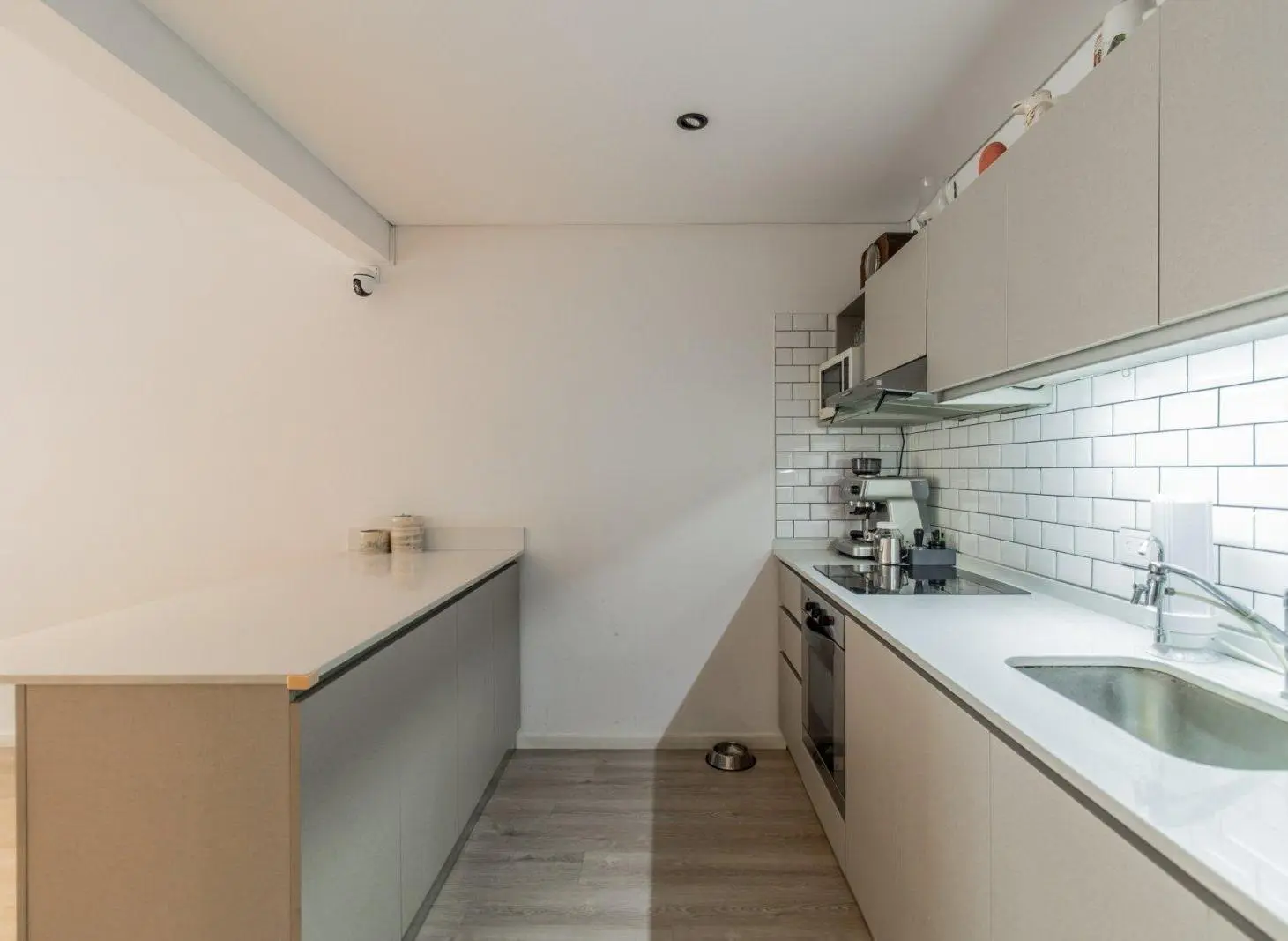 VENTA EXCELENTE DPTO 2 AMBIENTES C/BALCÓN AL FRENTE EN DEVOTO 5