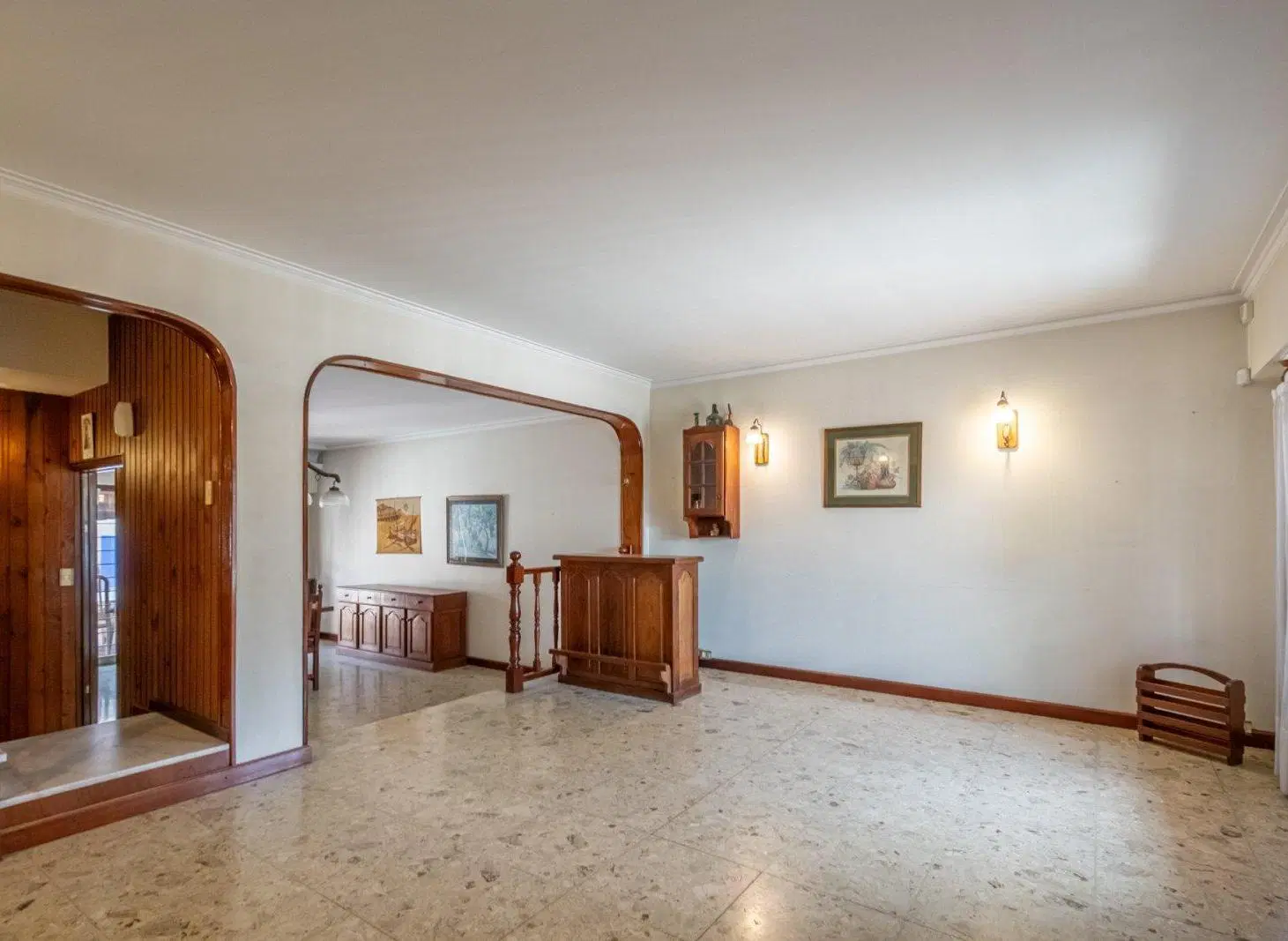 VENTA DE CASA 4 AMBIENTES, JARDIN, PATIO, PARRILLA, PILETA, QUINCHO Y COCHERA CUBIERTA FLORIDA 2
