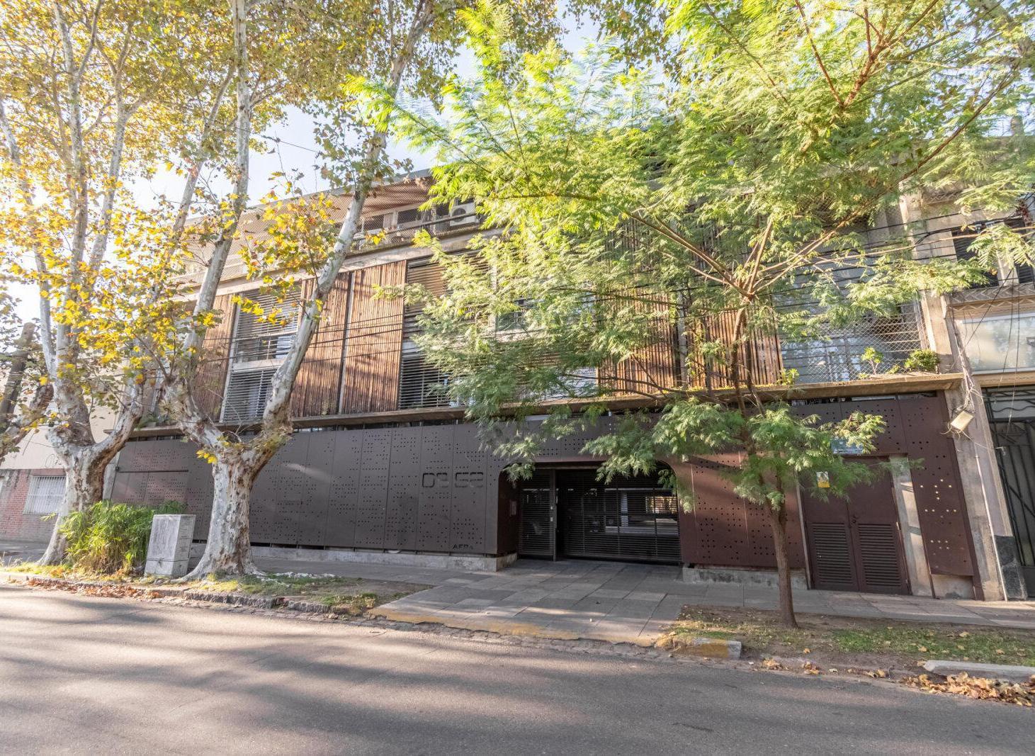 VENTA DE DEPARTAMENTO 3 AMBIENTES C/BALCÓN, COCHERA CUBIERTA Y AMENITIES EN SAN ISIDRO