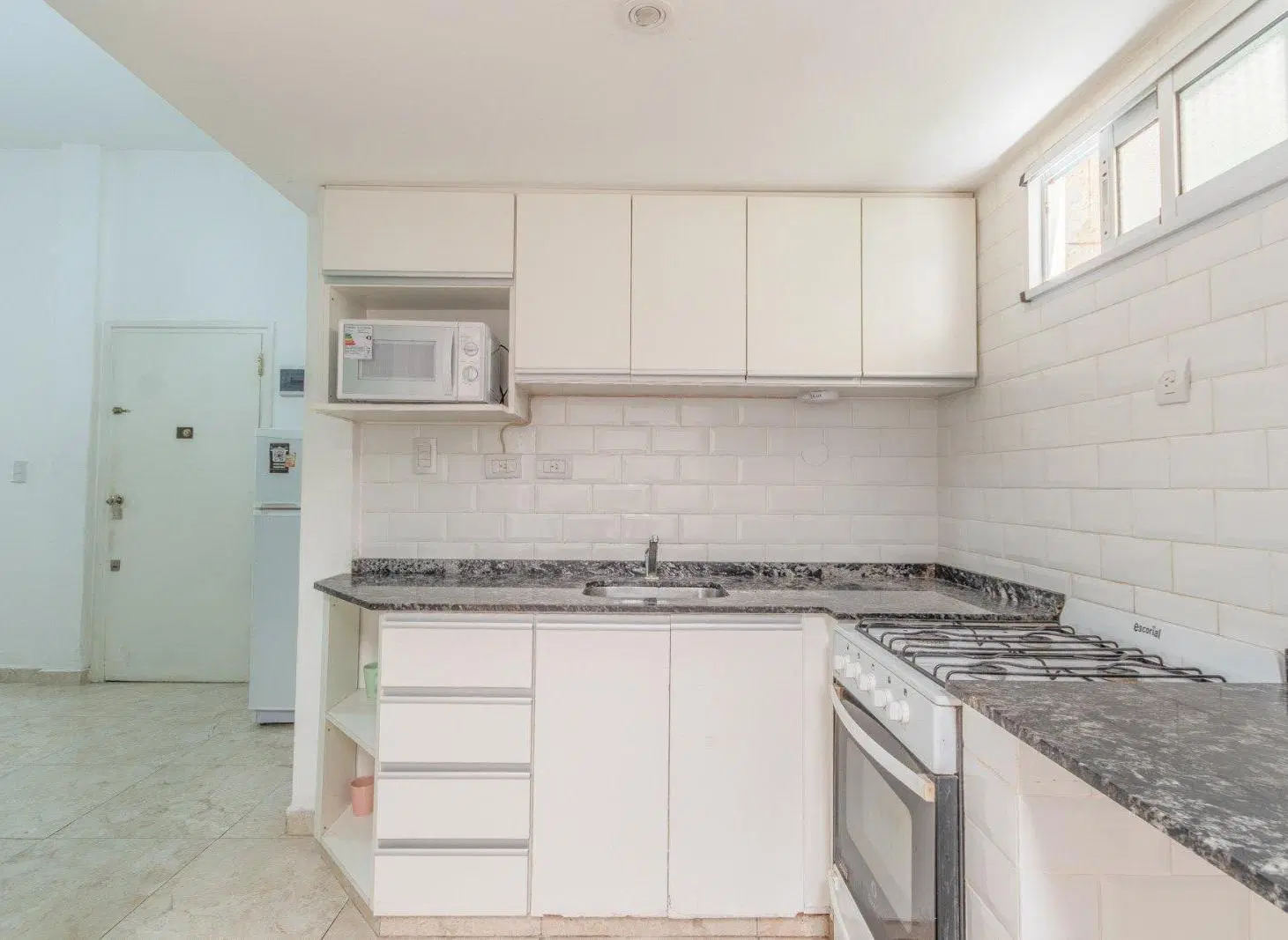 VENTA PH 3 AMBIENTES, PLANTA BAJA, BAJAS EXPENSAS, EN CABALLITO 2