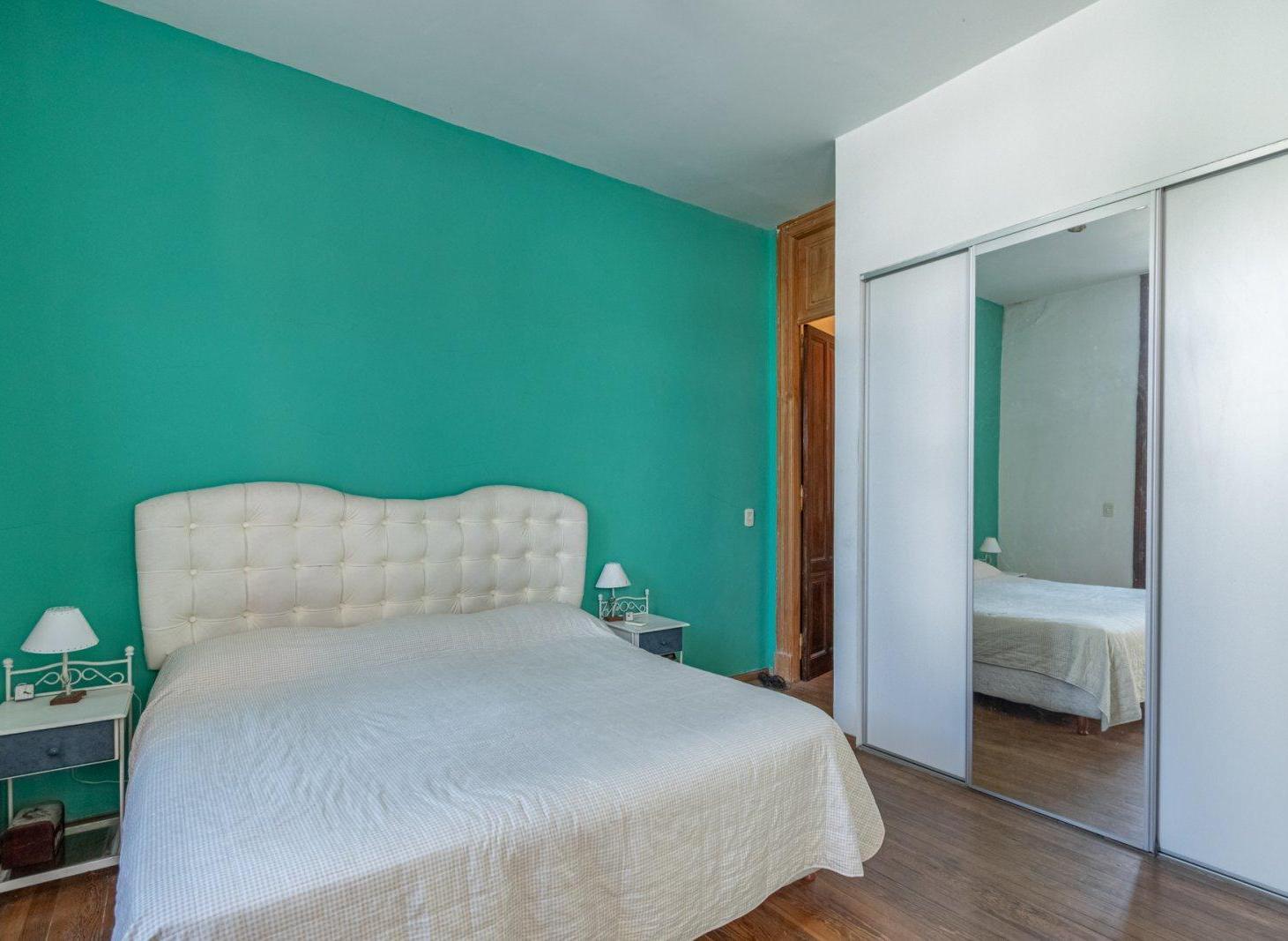 VENTA PH 5 AMBIENTES AL FRENTE, AMPLIO ESPACIO LIBRE Y QUINCHO CON PARRILLA EN CABALLITO